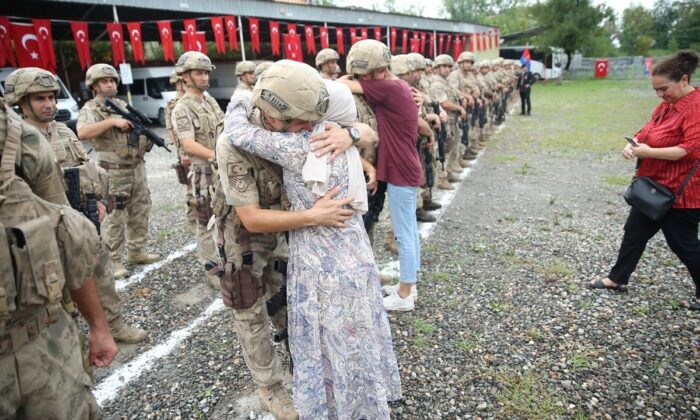 Komandolar, dualarla Suriye’ye uğurlandı!.