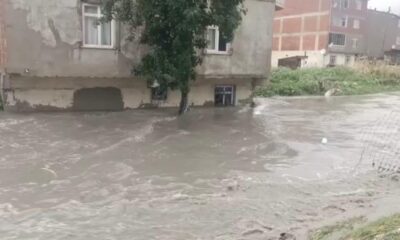 İstanbul’da sağanak nedeniyle su baskınları yaşanıyor!.