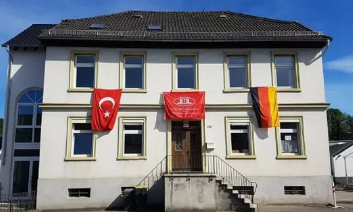 Almanya’da ırkçı terör Türklere saldırdı! “Hepinizi öldüreceğiz!.”