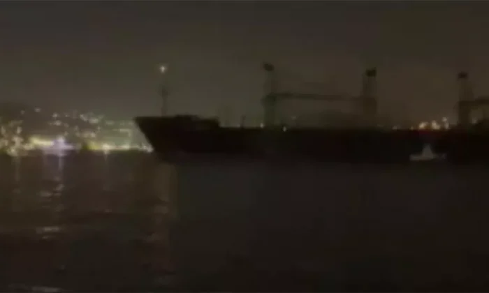 Ukrayna’dan gelen kargo gemisi İstanbul’da karaya oturdu!.