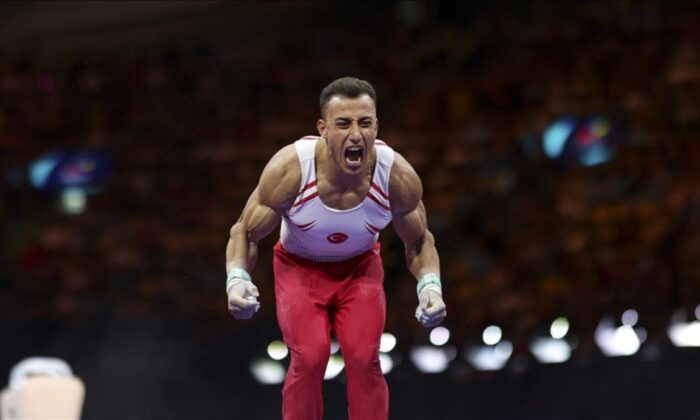 Adem Asil’den Artistik Cimnastik Dünya Challenge Kupası’nda ikinci altın madalya..