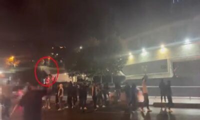 Beşiktaş Stadı önüne gelen satırlı gruptan 9 kişi yakalandı!.