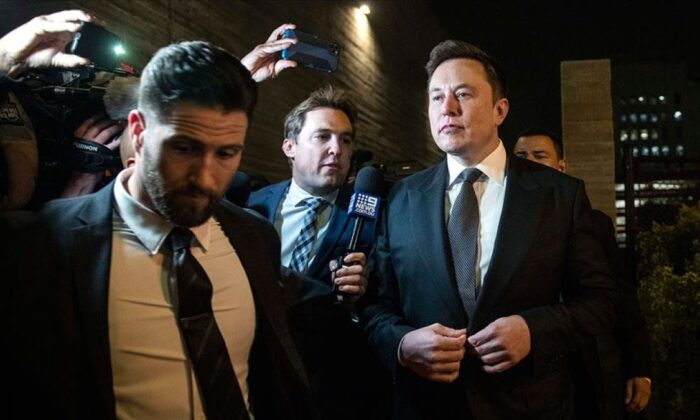 Elon Musk’tan İranlı protestoculara Starlink desteği..