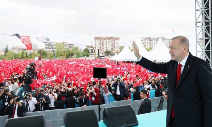 Cumhurbaşkanı Erdoğan’dan gelişmiş ülke güzellemesi yapanlara cevap..