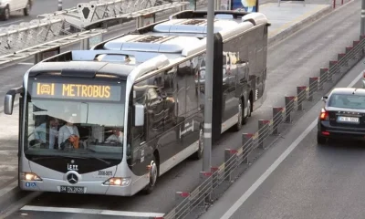İstanbul’da sıradan bir gün.. Florya’da metrobüs bozuldu!.