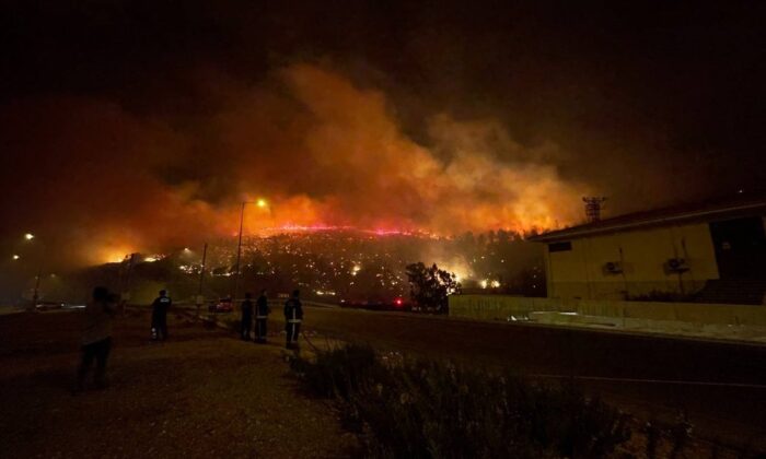 Mersin’de orman yangını! 110 ev tahliye edildi!.
