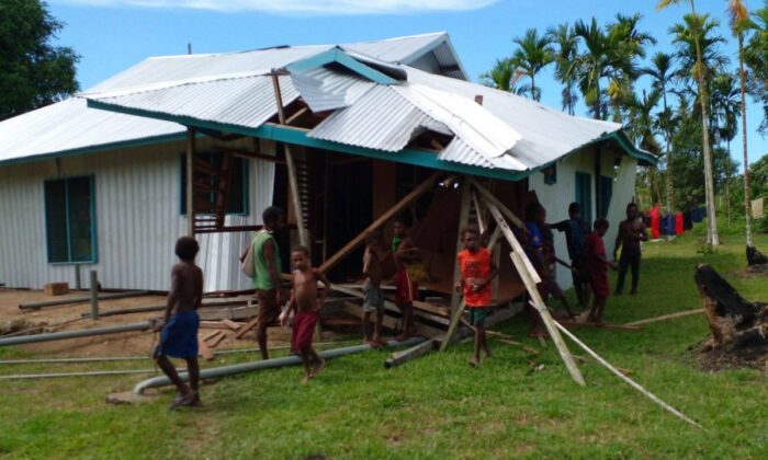 Papua Yeni Gine’de 7,6 büyüklüğünde deprem..