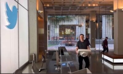 Elon Musk elinde lavaboyla Twitter Genel Merkezi’ne girdi!.