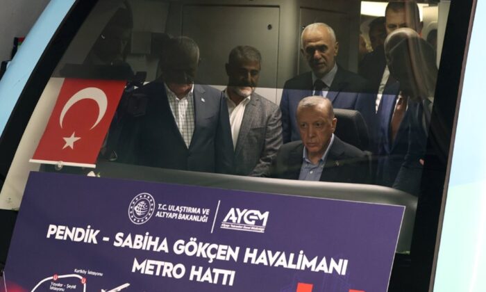 İstanbul’a 3 ayda 3 metro hattı..