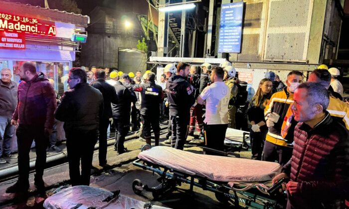 Bartın’daki patlamada 2 işçi sağ kurtarıldı!.