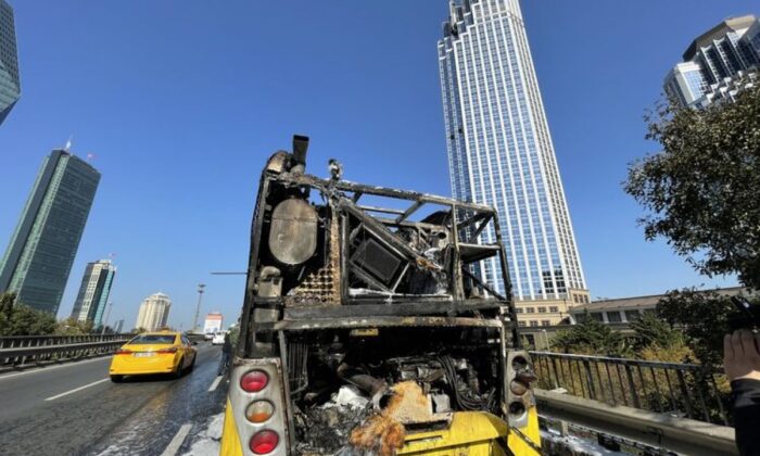 İstanbul’da sıradan bir gün.. Beşiktaş’ta İETT otobüsünde yangın çıktı!.