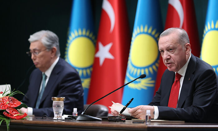 Cumhurbaşkanı Erdoğan, Tokayev ile ortak basın toplantısında konuşuyor!. (canlı yayın)