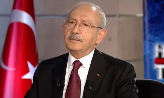Başörtüsünü yasal güvenceye alacakmış! Kılıçdaroğlu, ilkokulda başörtüsü olmasına da karşı çıkmıştı!.