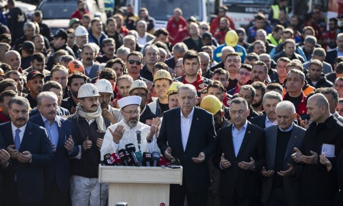 Maden şehitlerine acı veda..