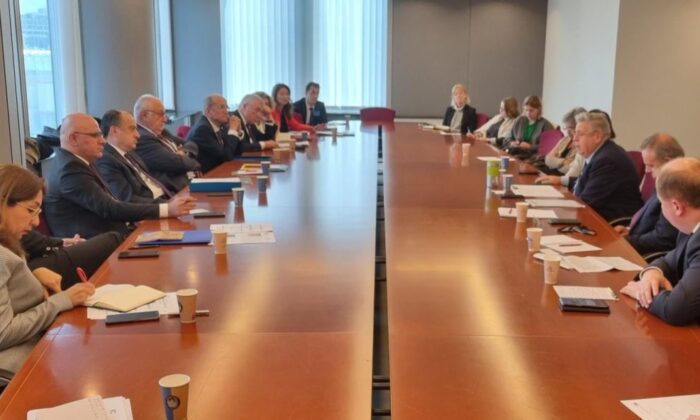 “Aynı masada bulunmayız” diyen İyi Parti, HDP’yle Brüksel’de bir araya geldi!.