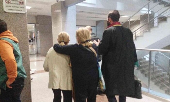 Beyoğlu’nda çarşaflı kadınlara hakaret eden zanlıya hapis cezası..