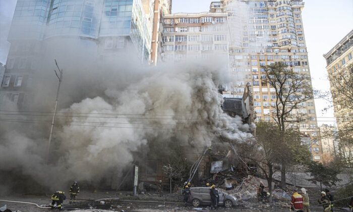 Rusya, Ukrayna’nın başkenti Kiev’i vurdu!.