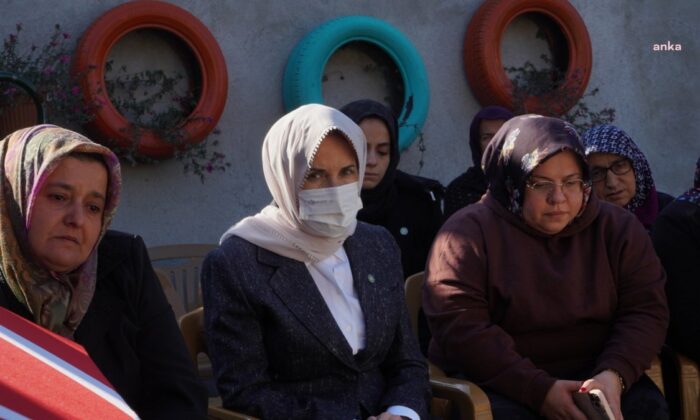 Meral Akşener Bartın’da taziye evini ziyaret etti!.