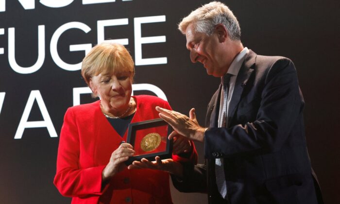 Merkel, 2022 Nansen Mülteci Ödülü’nü aldı!.