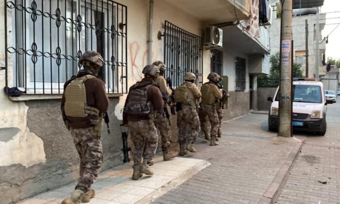 Mersin’de terör operasyonu! 15 gözaltı..