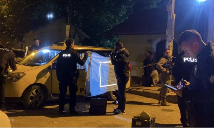 Adana’da taksi şoförü boğazından bıçaklanarak öldürüldü!.