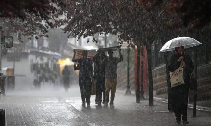 Hafta sonu kuvvetli yağış geliyor!.