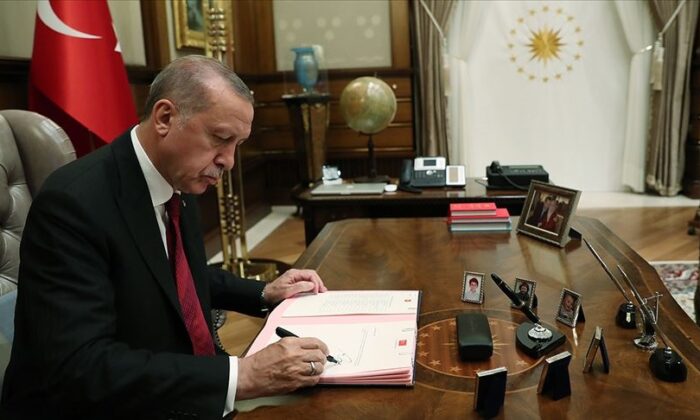 Sürekli hastalığı bulunan iki hükümlünün cezalarının kaldırılmasına ilişkin karar Resmi Gazete’de..