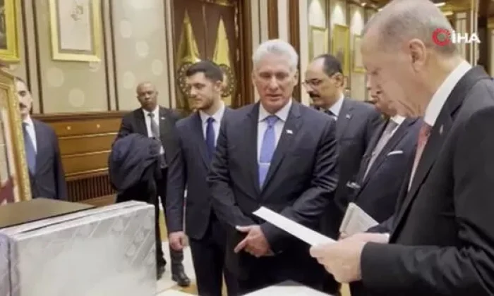 Cumhurbaşkanı Erdoğan’dan Küba Devlet Başkanı’na tarihi hediye..