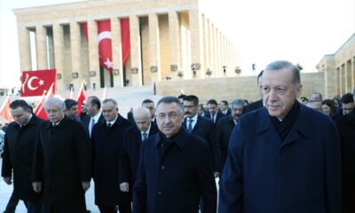 Devlet erkanı Anıtkabir’de..