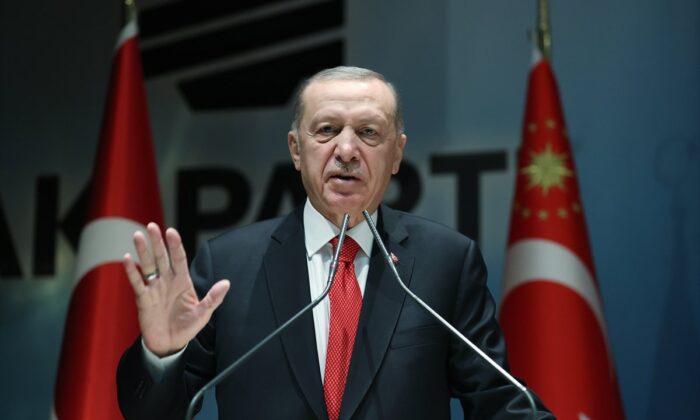 Cumhurbaşkanı Erdoğan’dan altılı masaya İran atasözüyle gönderme..