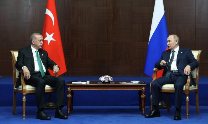 Financial Times yazdı! “Erdoğan ne derse Putin onu yapıyor, Rusya Türkiye’ye bağımlı hale geldi!.”