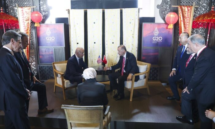 Bali’de Cumhurbaşkanı Erdoğan-Joe Biden görüşmesi..