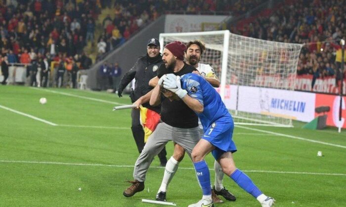 Altay kalecisi Ozan Evrim Özenç’e saldıran holigan tutuklandı!.
