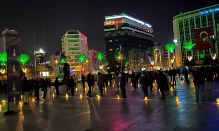 İzmir’de Atatürk’ü Anma Etkinliği’ne katılım az olunca belediye bildiri yayınladı!.