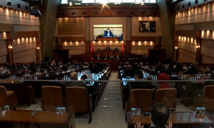 İBB metro hattı için 925 milyon dolar dış borç alacak!.