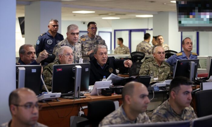 TSK komuta kademesi Pençe Kılıç Harekatını yönetti!.