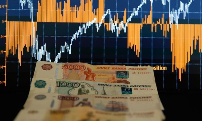 Rus ekonomisi resesyona girdi!.