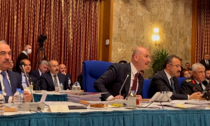 Süleyman Soylu’dan HDP’li Turan’a muhteşem ayar! “Terörist bozuntusu terbiyesiz otur yerine!!” (video haber)