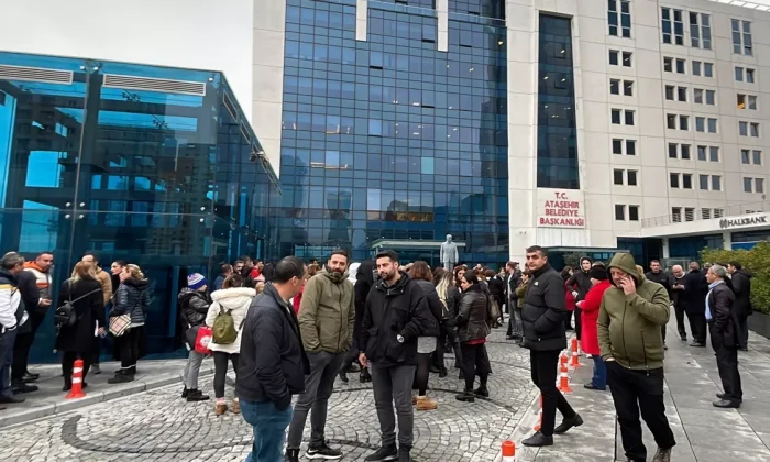 Ataşehir Belediyesi’nde iş bırakma eylemi..