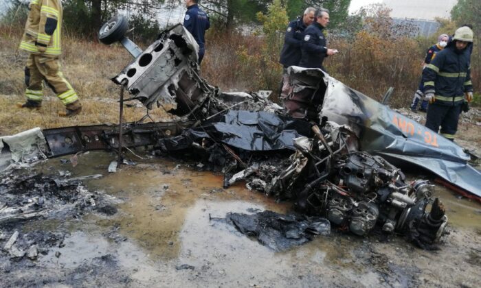 Bursa’da eğitim uçağı düştü! 2 ölü..