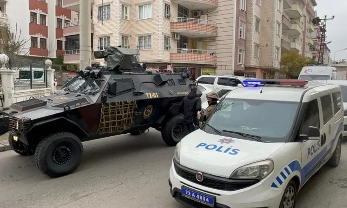 Batman’da kaçak kontrolü yapmaya gelen DEDAŞ personelleri rehin alındı!.