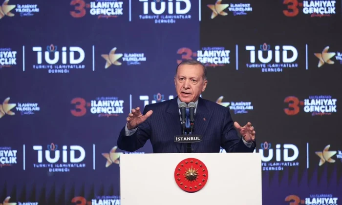 Cumhurbaşkanı Erdoğan’dan başörtüsüne referandum çağrısı..