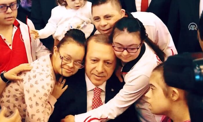Cumhurbaşkanı Erdoğan’dan Dünya Engelliler Günü paylaşımı..