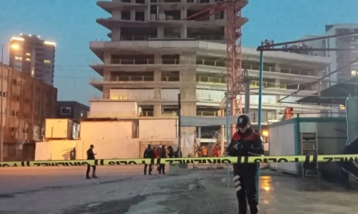 İzmir’de facia! Kule vinç devrildi, çok sayıda ölü ve yaralı var!.