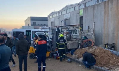 Gaziantep’te köpeğe çarpmamak için manevra yapan minibüs kaza yaptı! 2 ölü, 3 yaralı..