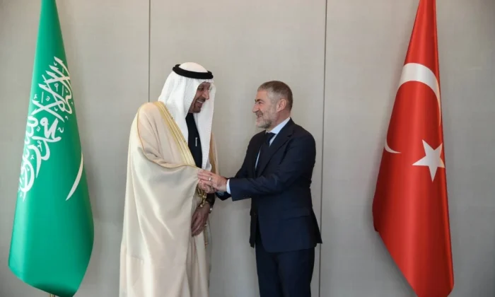 Nureddin Nebati, Suudi Arabistan Yatırım Bakanı el-Falih ile görüştü!.