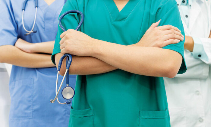 Yurt dışına giden ve kamudan istifa eden 7 bin doktor, geri dönüş için başvuru yaptı!.