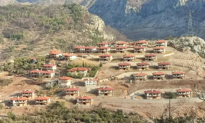 Antalya’da yangından zarar gören köy baştan sona yenilendi!.