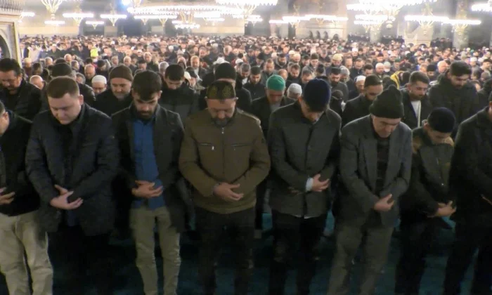 Ali Erbaş, Ayasofya’da yeni yılın ilk sabah namazını kıldırdı!.