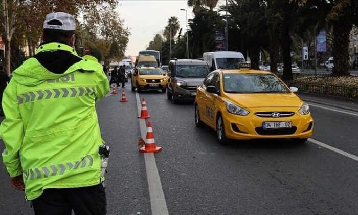 İstanbul’da yarın bazı yollar trafiğe kapatılacak!.